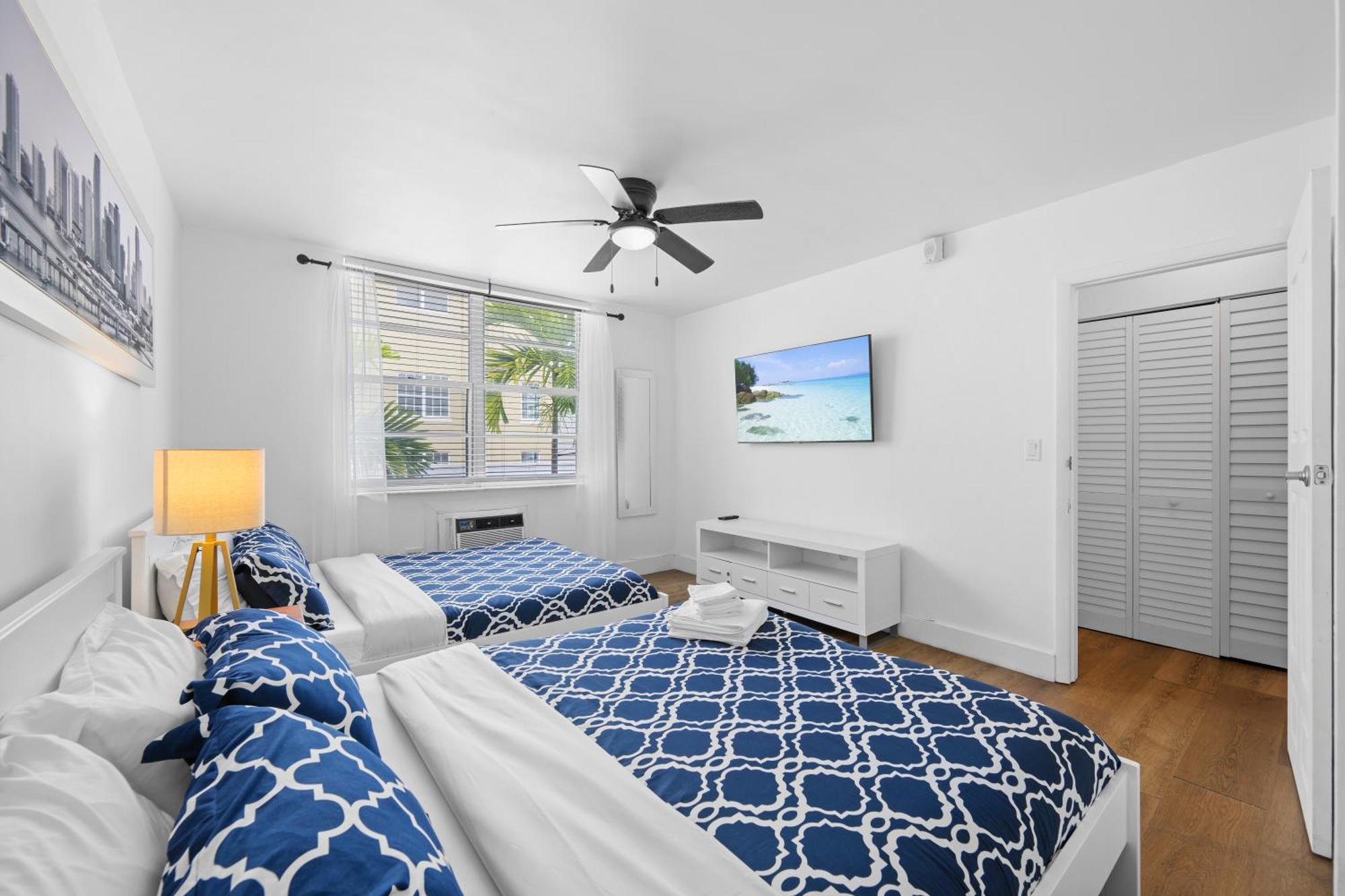 713 Miami Beach Apartments Exterior photo