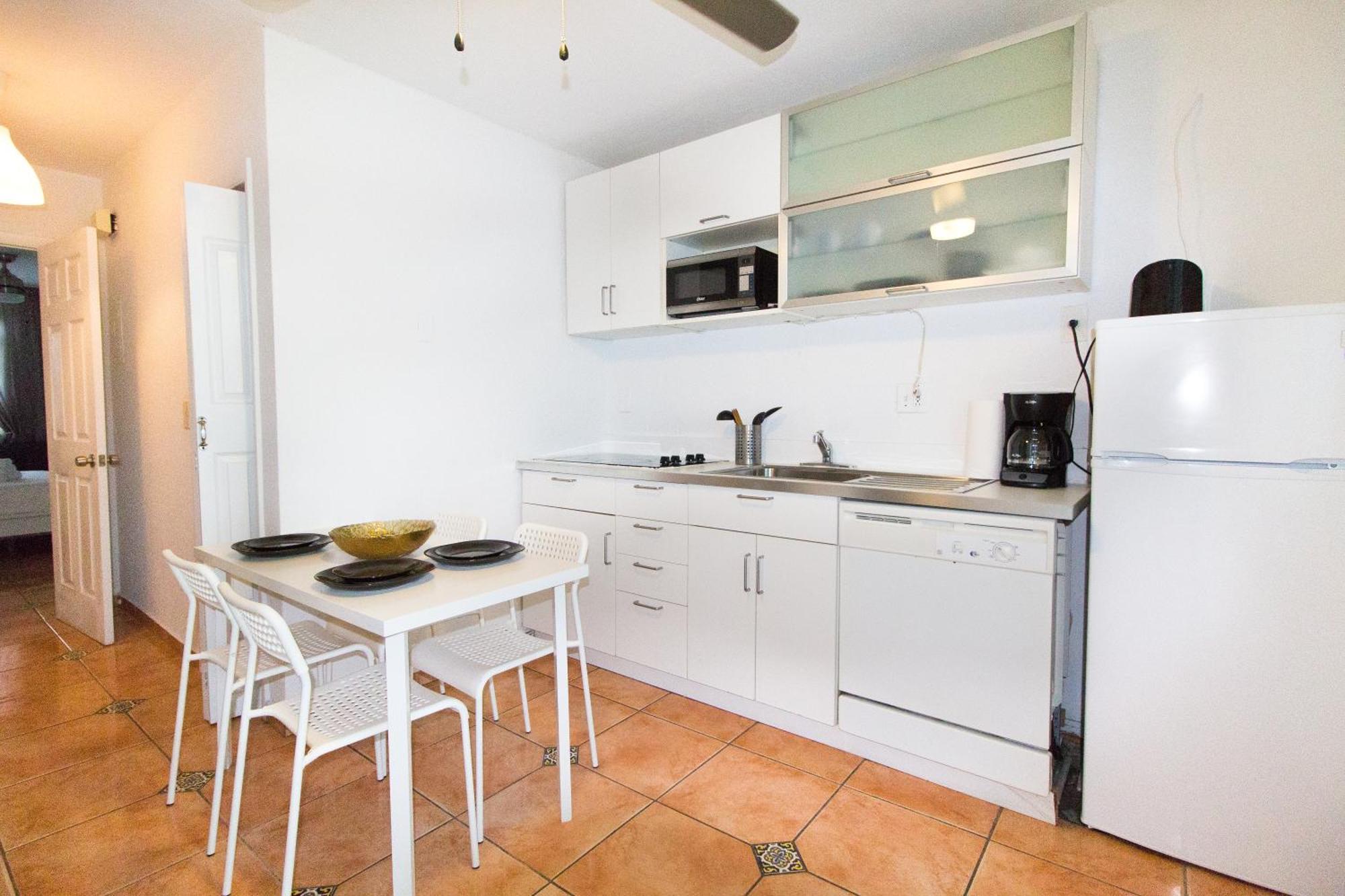 713 Miami Beach Apartments Exterior photo