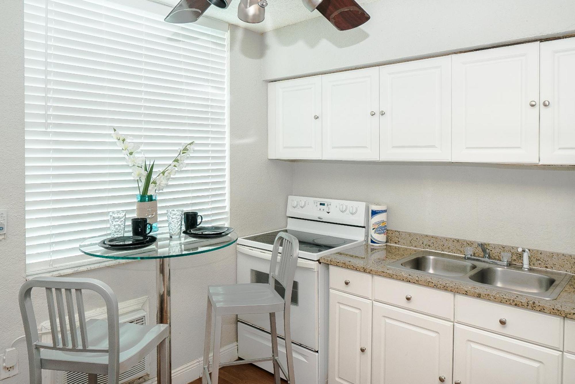 713 Miami Beach Apartments Exterior photo
